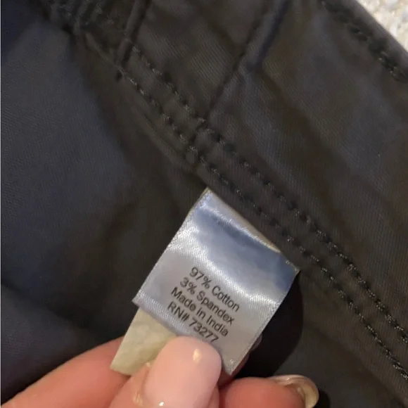 Sonoma Women’s Mid Rise Jogger NEW Women’s Size Large w/ pockets & Zipper Detail - Picture 5 of 8